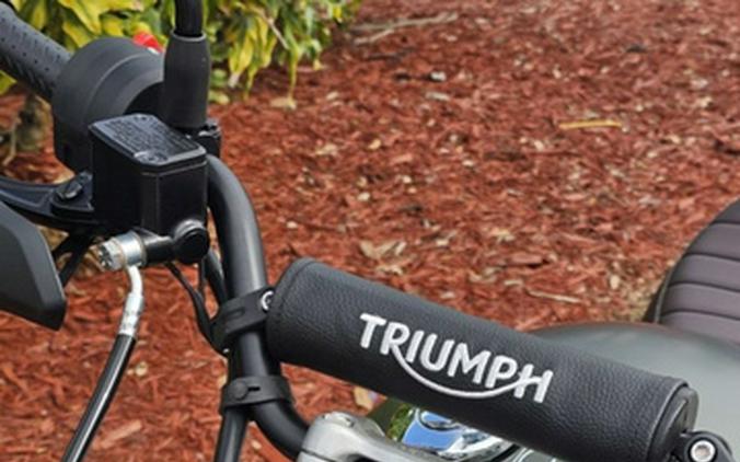 2026 Triumph Scrambler 400 X Matte Khaki Green/Matte Fusion Whi X