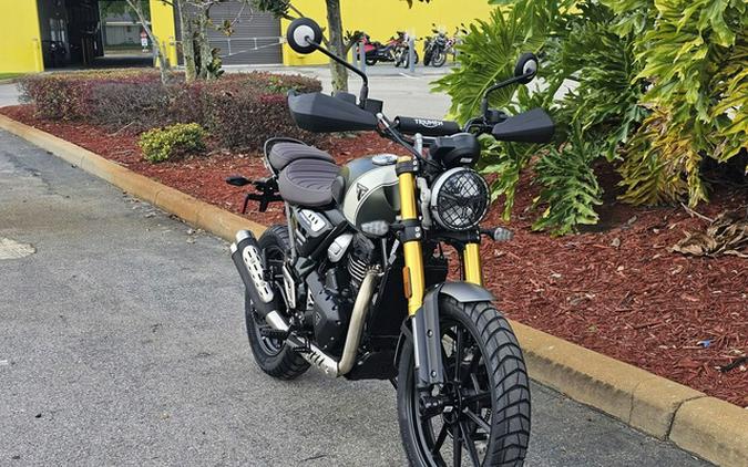 2026 Triumph Scrambler 400 X Matte Khaki Green/Matte Fusion Whi X