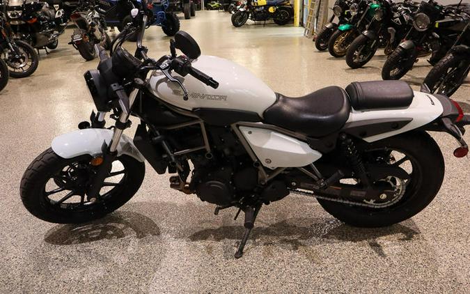 2024 Kawasaki Eliminator® Pearl Robotic White