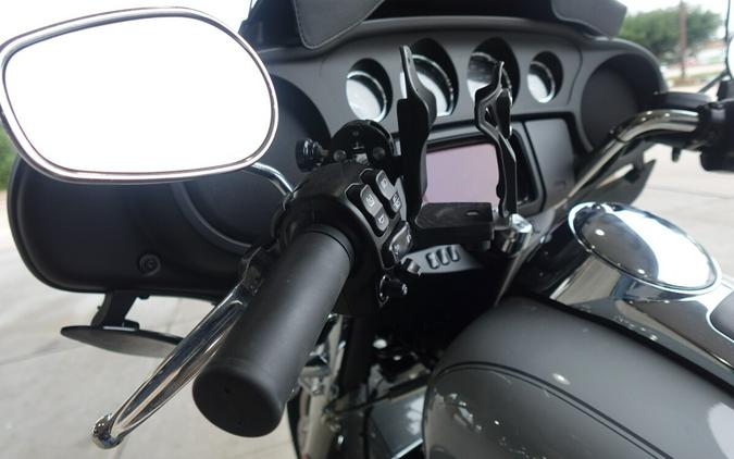 2024 Harley-Davidson Tri Glide FLHTCUTG