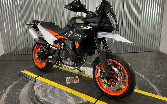 2024 KTM 890 SMT