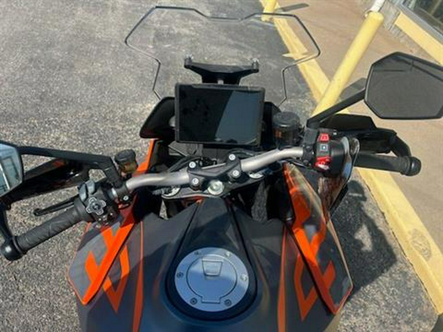 2023 KTM 1290 Super Duke GT