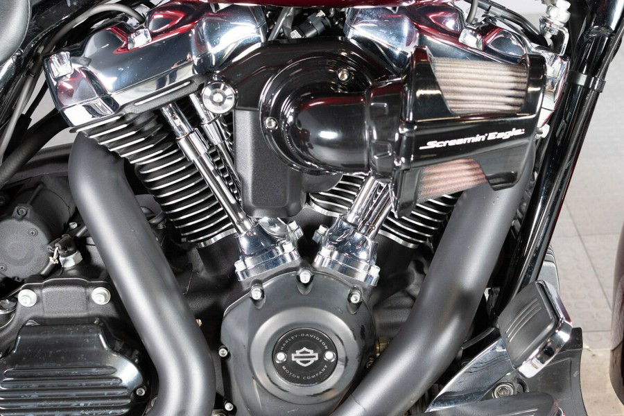 2017 Harley-Davidson Street Glide Special