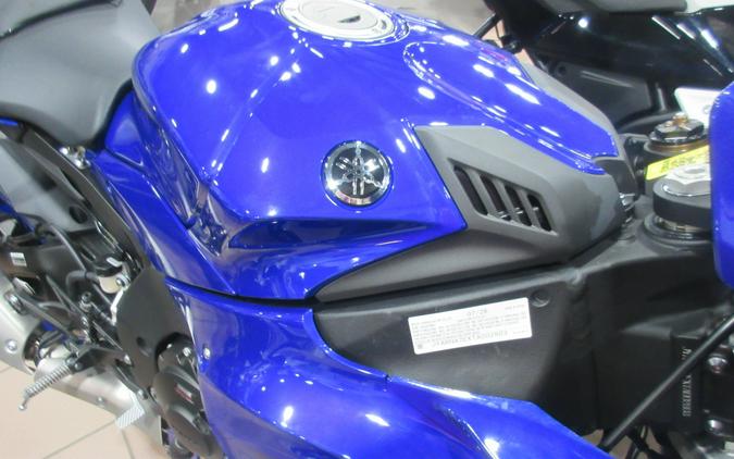 2026 YAMAHA YZF-R1