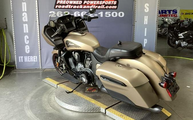 2020 Indian Motorcycle® Challenger Dark Horse Sandstone Smoke