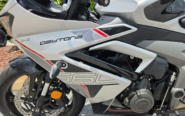 2026 TRIUMPH Daytona 660 Aluminium Silver / Sapphire Black