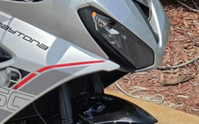 2026 TRIUMPH Daytona 660 Aluminium Silver / Sapphire Black