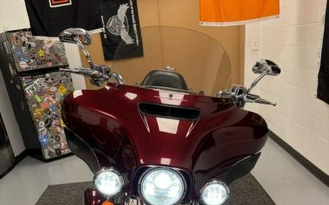 2015 Harley-Davidson® FLHTCUL - Electra Glide® Ultra Classic® Low