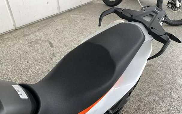 2024 KTM 890 SMT