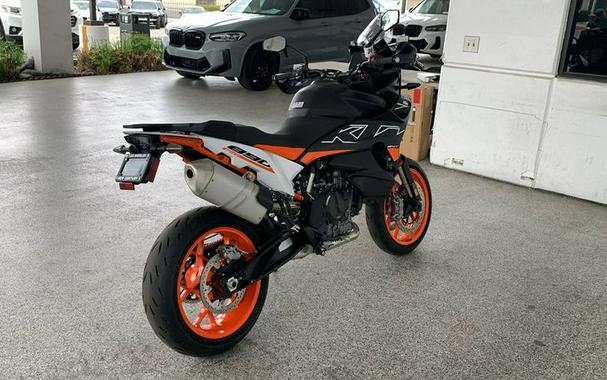 2024 KTM 890 SMT