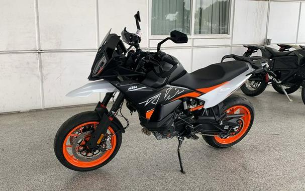 2024 KTM 890 SMT