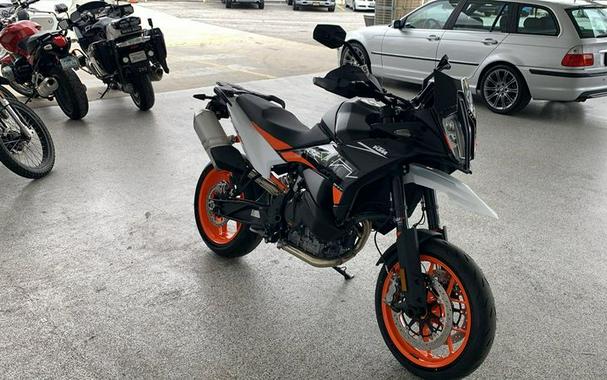 2024 KTM 890 SMT