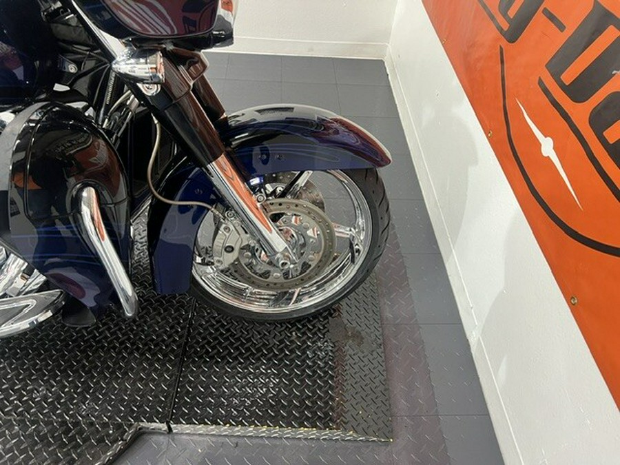 FLHXSE 2016 CVO™ Street Glide®
