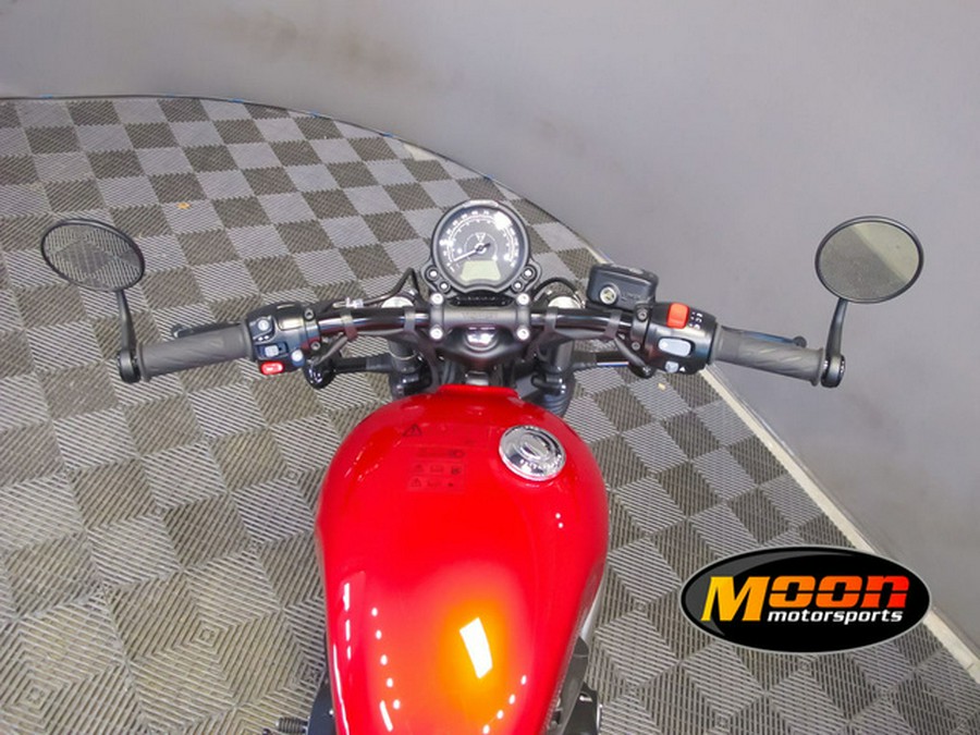 2024 Triumph Bonneville Bobber Red Hopper