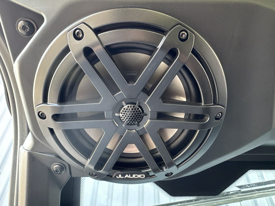 2026 Can-Am Defender MAX Limited HD11