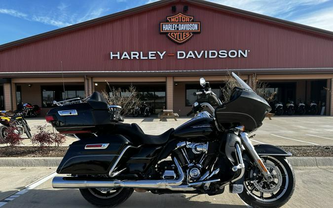 2017 Harley-Davidson Road Glide Ultra Vivid Black