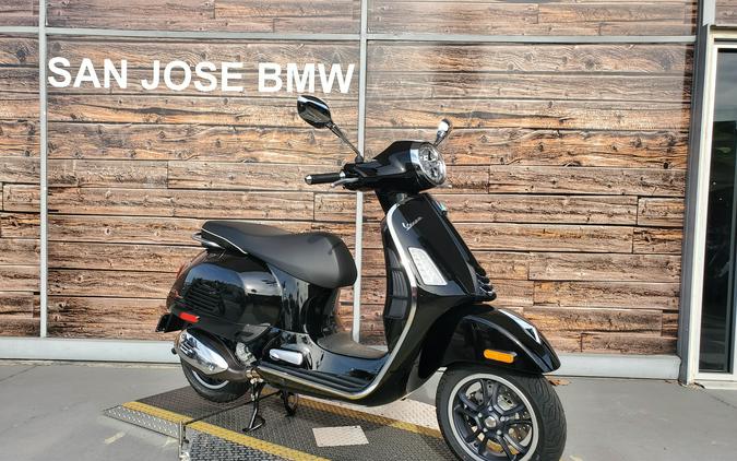 2023 Vespa GTS 300 Super