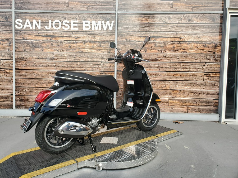 2023 Vespa GTS 300 Super