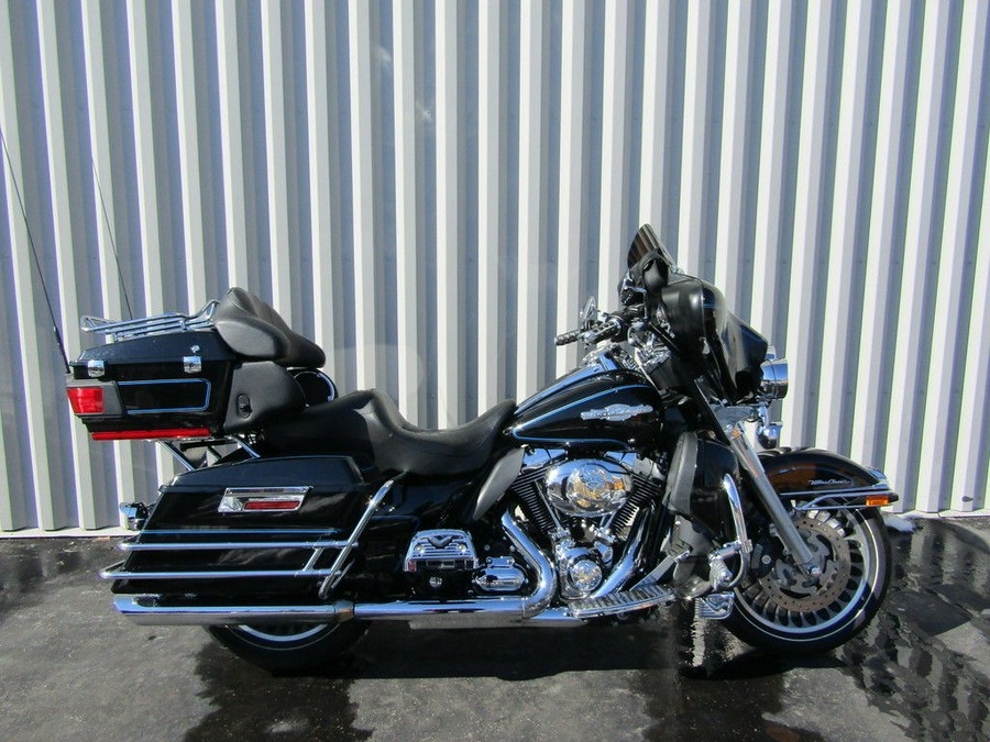2010 Harley-Davidson® FLHTCU - Ultra Classic® Electra Glide