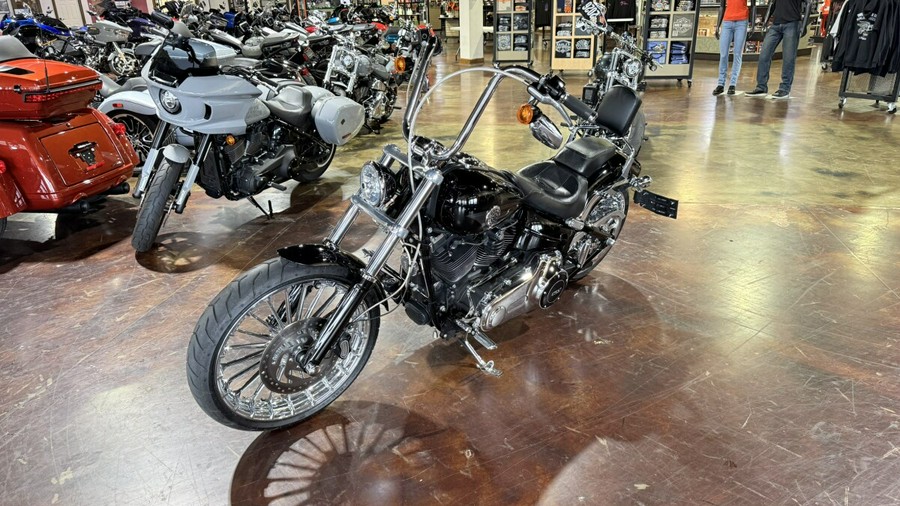 2016 Harley-Davidson® Breakout®