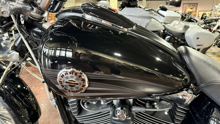 2016 Harley-Davidson® Breakout®