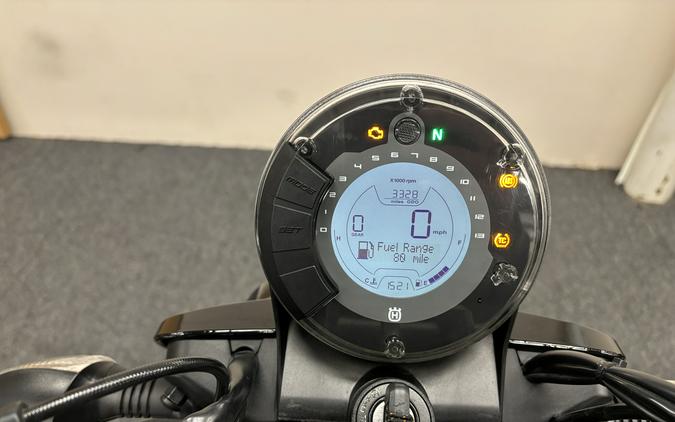 2020 Husqvarna Svartpilen 701