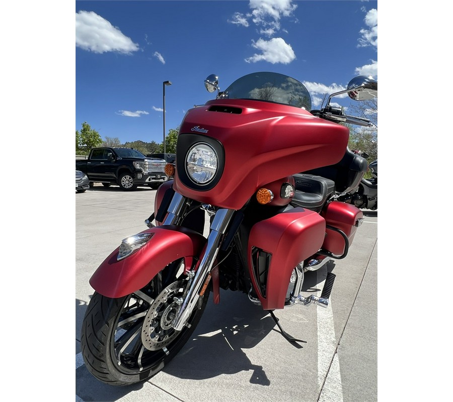 2020 Indian Motorcycle Roadmaster Dark Horse