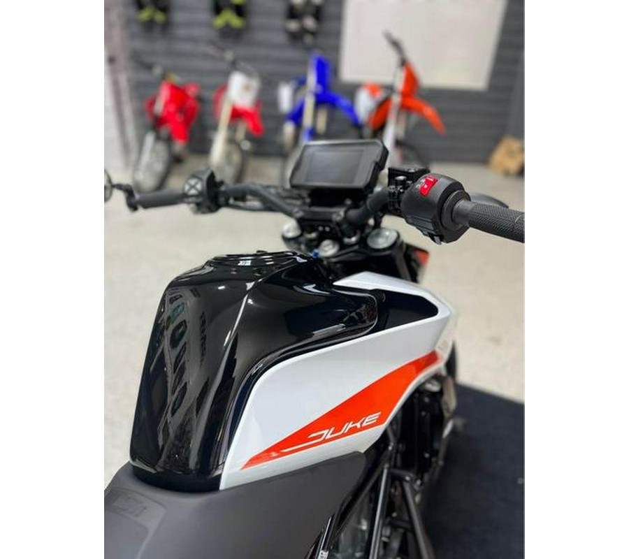 2022 KTM 390 Duke