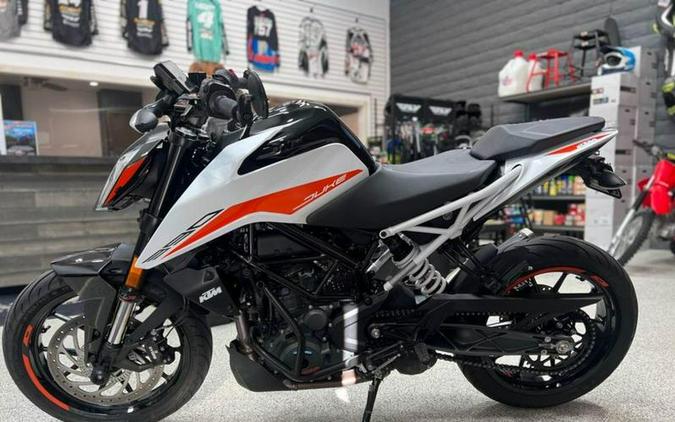 2022 KTM 390 Duke