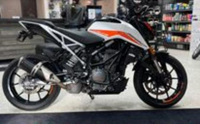 2022 KTM 390 Duke