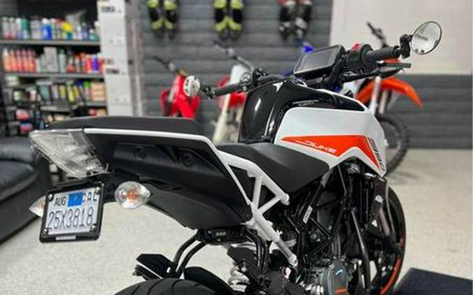 2022 KTM 390 Duke