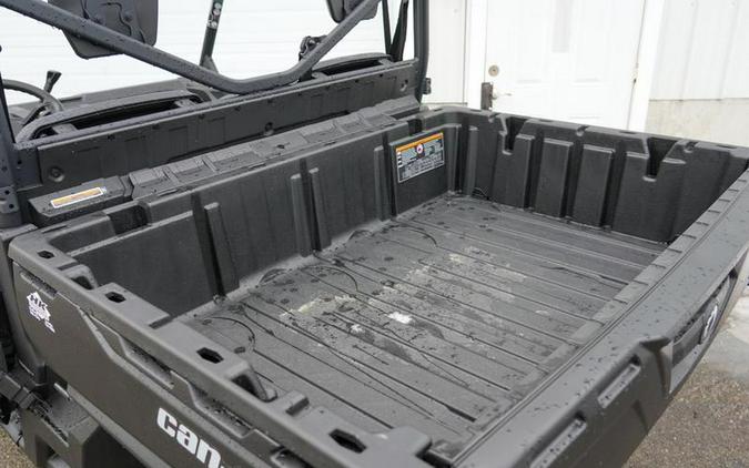 2025 Can-Am® Defender DPS HD9 Stealth Black