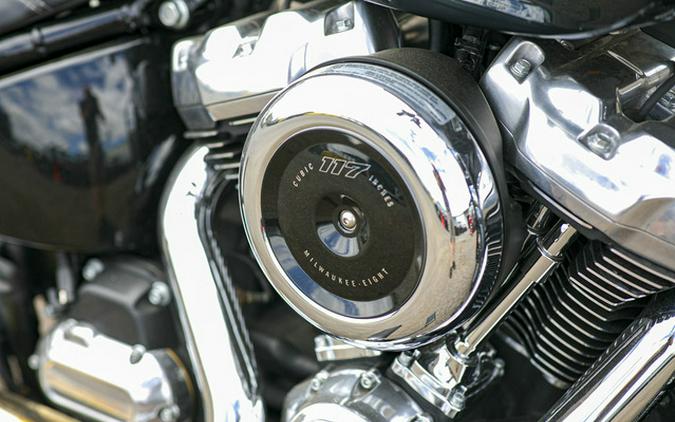 2025 Harley-Davidson Softail FXBB - Street Bob