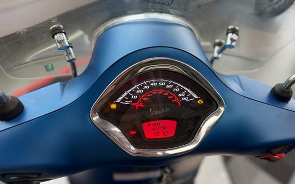 2022 Vespa GTS 300 HPE