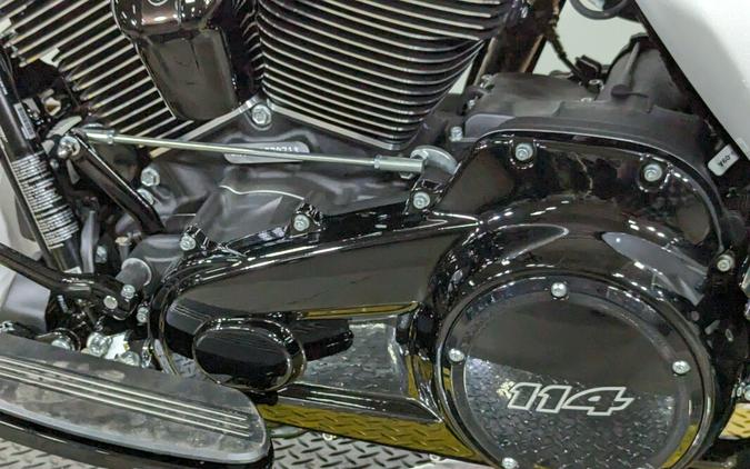 2024 Harley-Davidson Road King Special White Onyx Pearl – Black Finish