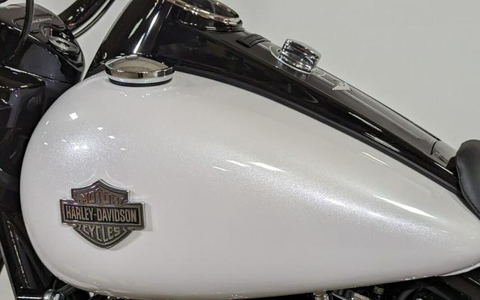 2024 Harley-Davidson Road King Special White Onyx Pearl – Black Finish