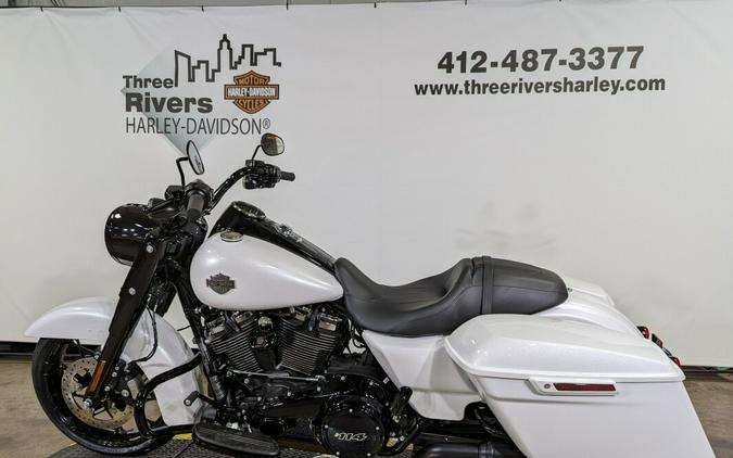 2024 Harley-Davidson Road King Special White Onyx Pearl – Black Finish