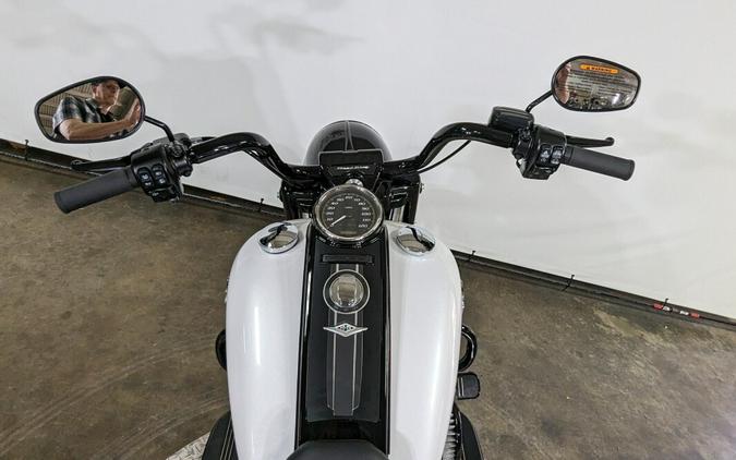 2024 Harley-Davidson Road King Special White Onyx Pearl – Black Finish