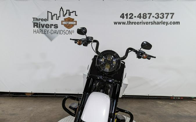 2024 Harley-Davidson Road King Special White Onyx Pearl – Black Finish