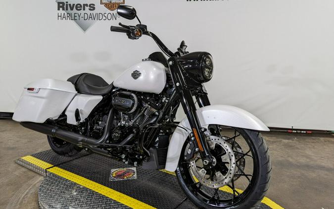 2024 Harley-Davidson Road King Special White Onyx Pearl – Black Finish