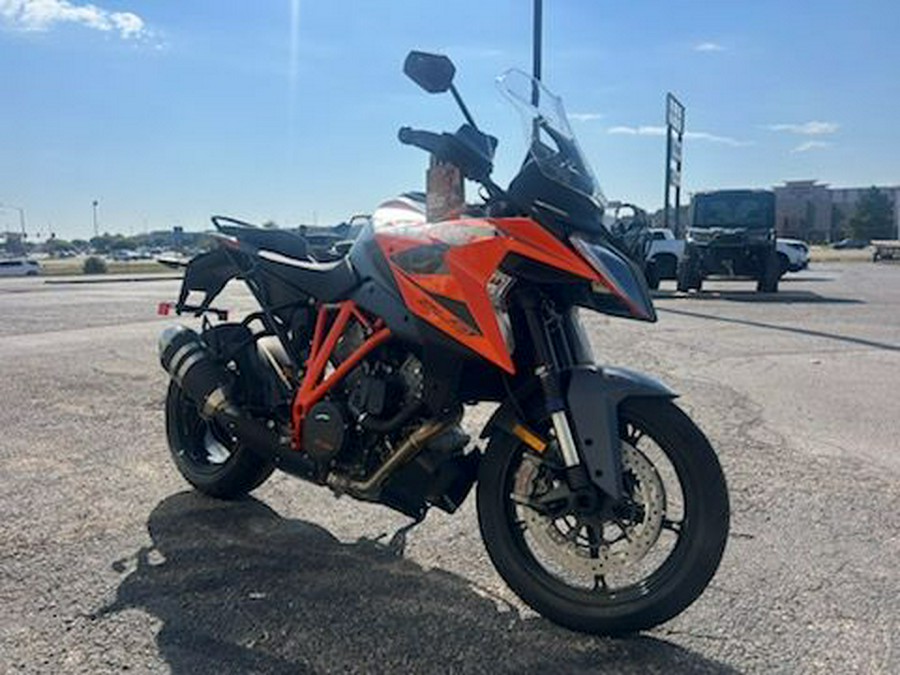 2023 KTM 1290 Super Duke GT