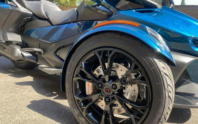 2023 Can-Am® Spyder RT Limited Dark Wheels