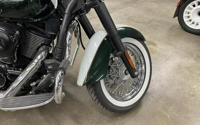 2022 Kawasaki Vulcan® 900 Classic