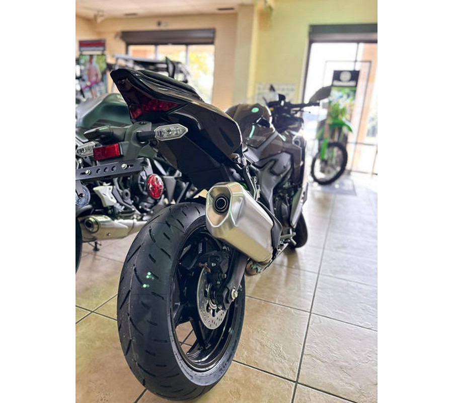 2026 Kawasaki Ninja® ZX™-4RR ABS
