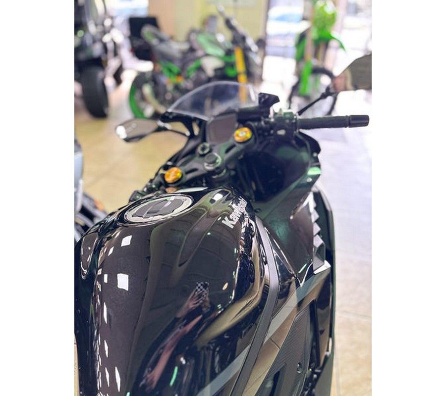 2026 Kawasaki Ninja® ZX™-4RR ABS