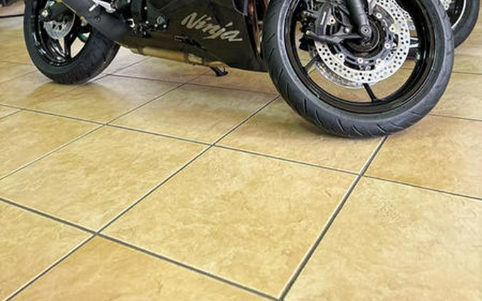 2026 Kawasaki Ninja® ZX™-4RR ABS