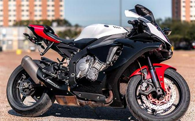2016 Yamaha YZF-R1S