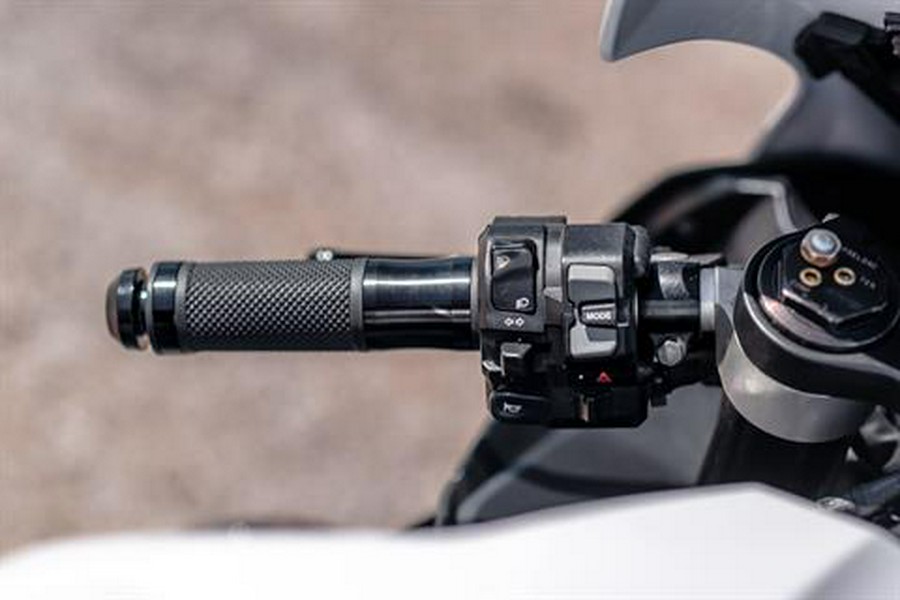 2016 Yamaha YZF-R1S