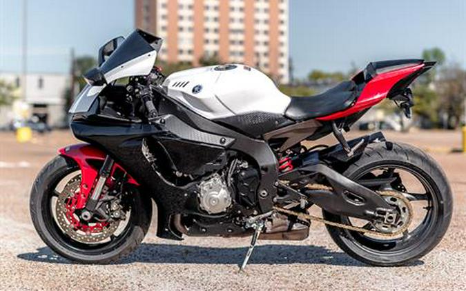 2016 Yamaha YZF-R1S