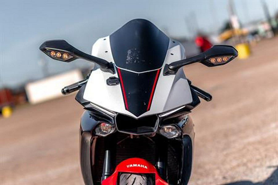 2016 Yamaha YZF-R1S